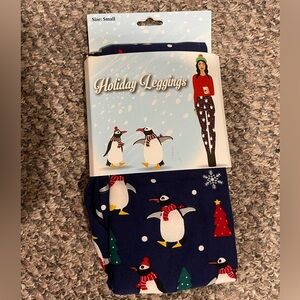 NWT Festive Penguin Holiday Leggings